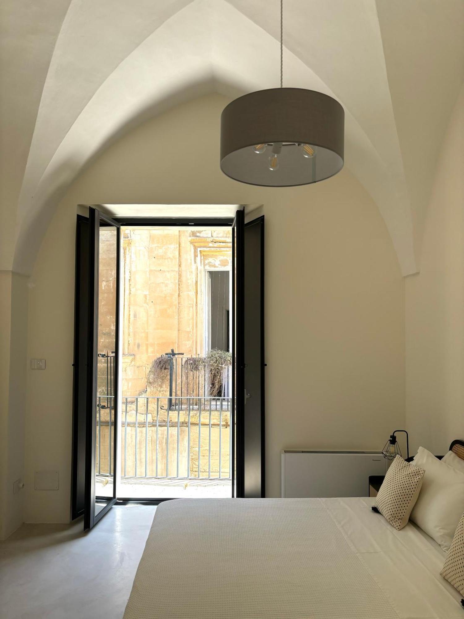 Alora Boutique Suites Lecce Bagian luar foto