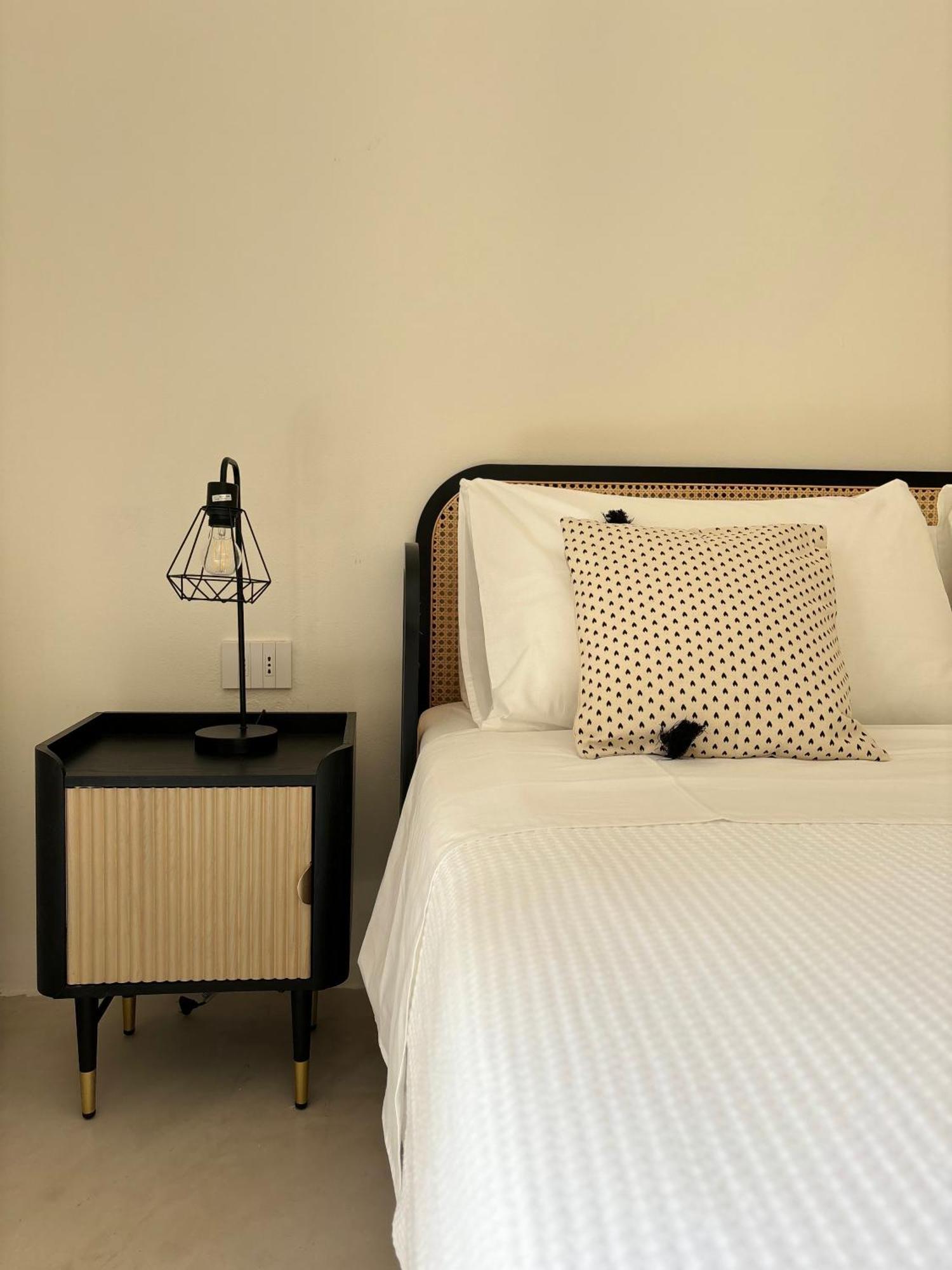 Alora Boutique Suites Lecce Bagian luar foto