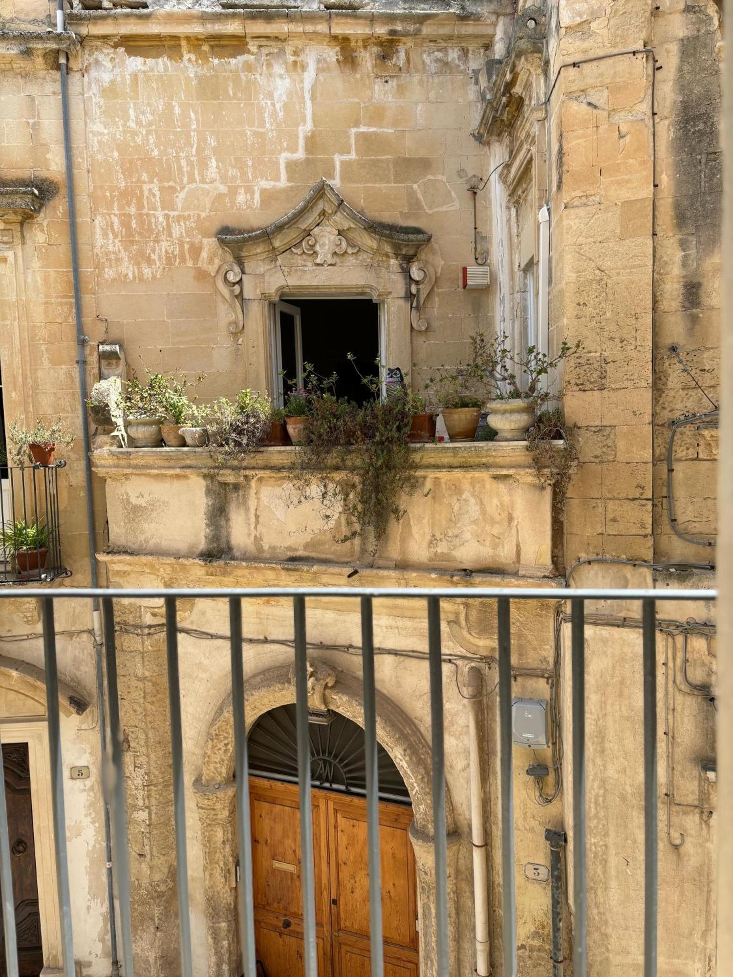 Alora Boutique Suites Lecce Bagian luar foto